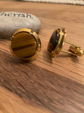 Vintage Sherman “Senator” Signed Gold-Tone Tiger's Eye Round Cufflinks